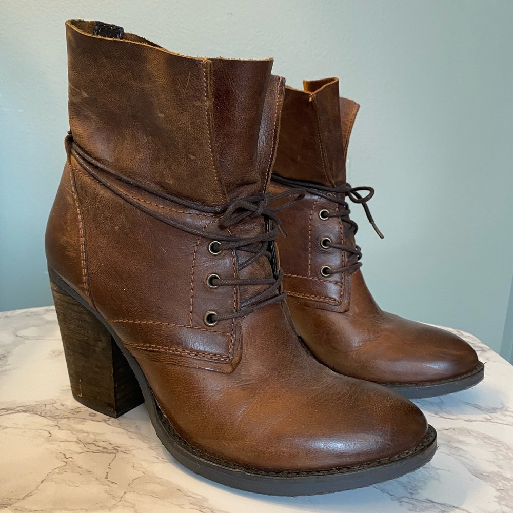 Steve Madden Ravina Leather Booties in Cognac